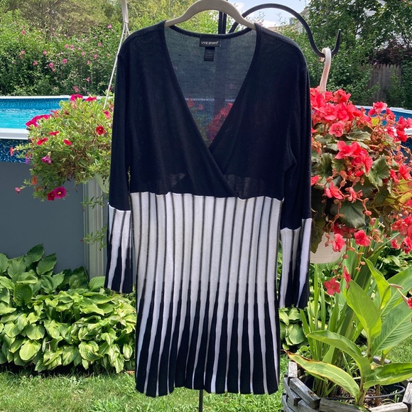 Lane Bryant Tops - Layne Bryant - 14/16 black and white long sleeve shirt